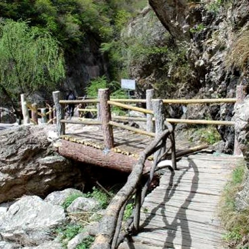 平顶山龙潭峡拓展训练基地